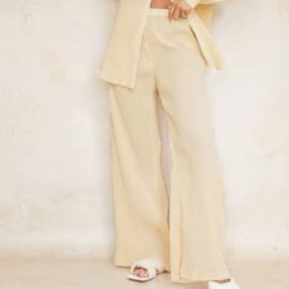 Pretty Little Thing Cream Pillsse High Waisted Trousers Size 4